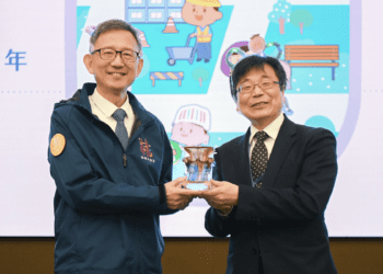 113年全國防疫業務聯繫會議 王明鉅敬防疫英雄 感謝第一線醫護與幕後支援