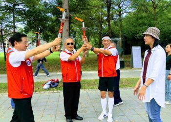 臺南大學126週年校慶 高雄市校友熱情迎接聖火傳遞