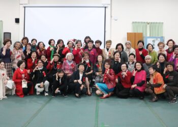 長榮女中校友回娘家　102歲劉採桑帶領合唱團現場獻唱中氣十足