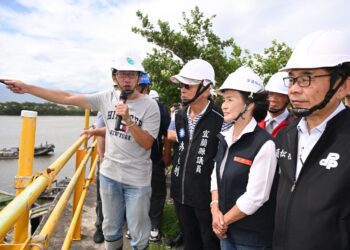 降低颱風災損 宜蘭縣長視察五結防潮閘門防汛整備工作