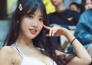 灰姑娘美夢成真！ 啦啦女神楊若歆推新歌《迷霧之謎》仙氣飄飄吸睛