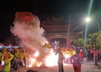 影音/虎爺吃炮民眾搶拍 2024蘭陽媽祖文化節首日駐駕澤蘭宮