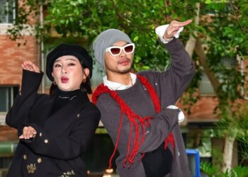 蛇年狂歡！黃明志攜手王彩樺搞笑蛇精，賀歲金曲《蛇出來了》洗腦全球！