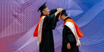 南臺科大115級畢典童子賢獲頒名譽工學博士 校長黃能富宣示AI實體化佈局