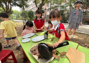嘉義市幸福幼兒園環保教育從小扎根　「免廢市集來＋１」響應世界地球日