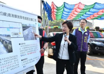 王惠美視察鹿港南分圳新建箱涵工程　改善淹水及施厝巷道路不平