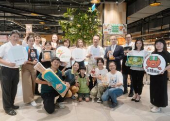 嘉義縣精品農產進駐微風超市   翁章梁現身推廣嘉義優鮮中秋好味