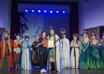 矯正教育史首創！傳統戲曲「紅塵觀音歌仔戲」走進勵志中學