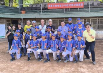 睽違11年　世賢國小勇奪嘉市桃城盃少年軟式棒球賽冠軍
