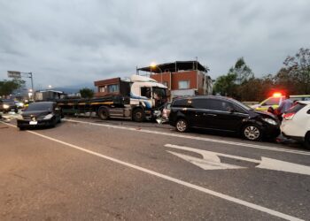 影音/宜蘭拖板車追撞10車釀16傷 10人送醫