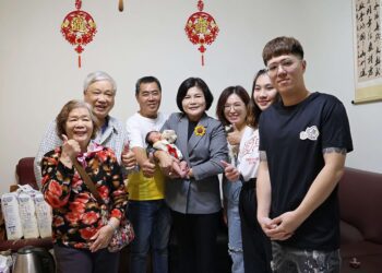 「雲林萬寶龍」成功帶動生育率　張麗善喜迎第6000位新生兒