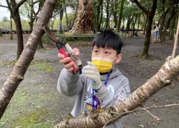 羅東自然教育中心推出「親子四季活動」，讓親子攜手認識林場四季風貌