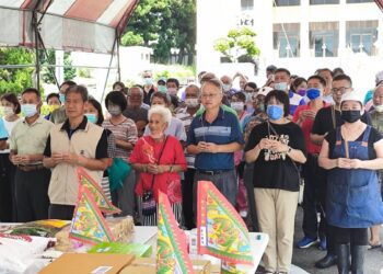 榮家中元普渡祭英魂　為無形眾生與亡故榮民供奉祭品祈求庇福