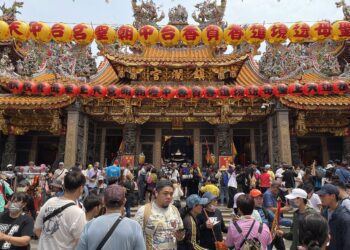 大甲媽遶境活動今起駕 下午人潮湧現蓄勢待發