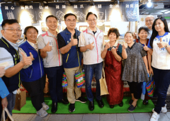 環保袋成逛街新風尚 新永和市場推動塑膠袋減量與禁菸政策