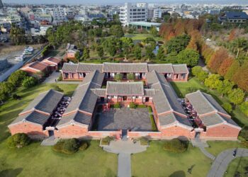 走春出遊首選成美文化園　限時推出兩人同行一人免費入園