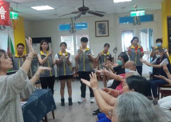 暖心芳療在榮家 長者紓壓展歡顏 