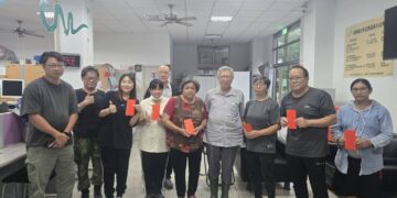 發放部落重陽敬老禮金及洗腎病人慰助金 精密礦產協會義行可風