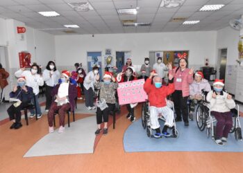 彰基居家護理所聖誕關懷快閃　在寒冷的冬天傳遞溫暖與祝福