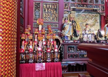 影音/「點亮愛祝福」元清觀結合華山基金會祈福點燈助孤老