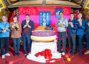 愛心滿滿!手信坊封館招待500名弱勢兒童 張善政感謝企業善舉