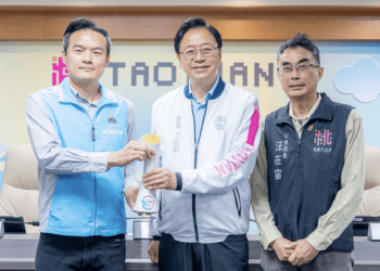 節能又安全 桃園智慧路燈計畫獲國家永續發展獎 張善政：打造低碳智慧城