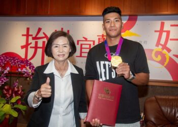 杭州亞運輕艇競速奪金　林姿妙接見表揚輕艇好手賴冠傑