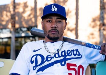 影/《MLB》「木屐」貝茲關鍵超前轟 系列賽道奇三連勝橫掃教士!