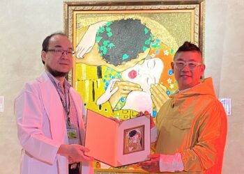 影音/當藝術遇上醫療 用「吻」傳遞溫暖與愛　彰濱秀傳人文藝術館舉辦個展 「我吻。故我在」