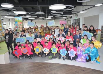 森森書院「冬」風「山」林 冬山國中閱讀樂活館啟用