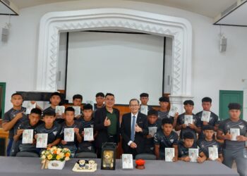 醫學與人文交織的生命告白　杜元坤《初心不退》新書發表會南一中感動登場