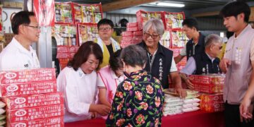 嘉市府攜手九華山地藏庵中秋送暖 3,200份贊普品關懷弱勢