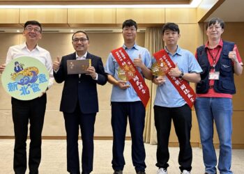 新北蜂農再創佳績 牧蜂農莊勇奪全國龍眼蜂蜜雙特等獎