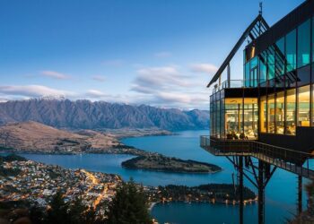 金旅獎三冠王！出國跟團首選ETS尊榮假期