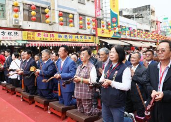 大甲媽遶境祝壽大典　吸引數萬名信眾參與