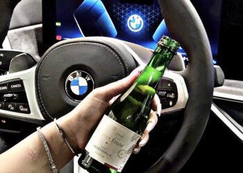 台北汎德BMW i5純電豪華房車試駕會　Vogue Select星晨酒藏席捲豪車生活圈