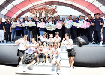 王功漁火節千人烤蚵報名秒殺　熱鬧搖滾海洋音樂會晚間展開