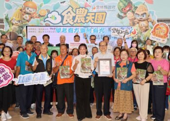 嘉義市教師節表揚212位教育夥伴　明年敬師禮金規劃增至2千元
