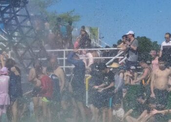 影音∕炎炎夏日好戲水 2024童玩節開幕首日人潮破2萬