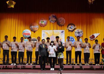 花蓮高工畢業典禮 薪火相傳逐夢啟程