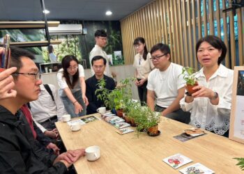 嶺東科大產學合作找上薰衣草森林　陳仁龍：共培綠色休閒領域人才