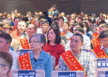 桃園勞工撐起工業重鎮 張善政表揚模範勞工 感謝辛勤付出創佳績