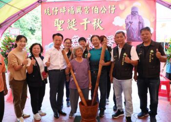 竹崎鄉坑仔坪福興宮創意慶生　搗發財麻糬添好運