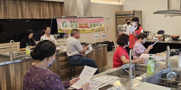 嘉義市社區營養推廣中心首推「運動營養諮詢門診」　預防肌少症找上門