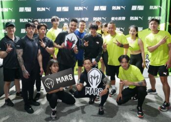 「戰神MARS」攜手PUMA推出螢光夜跑聯名搖搖杯