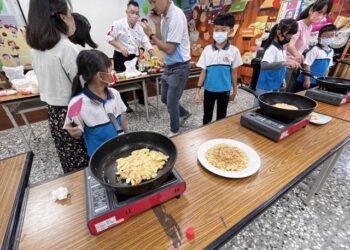 影音/料理初體驗　萬合國小學生開心學快樂吃