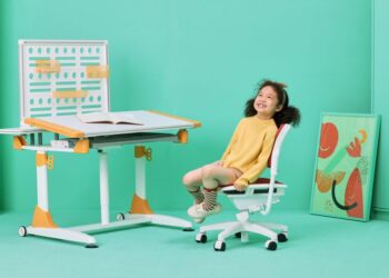 兒童成長型書桌推薦：Wrought樂童幫助父母挑選理想的兒童桌椅