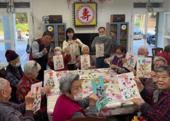 花蓮榮家創意手作卡片迎耶誕