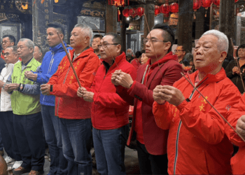 淡水走春新風貌 侯友宜邀民眾一起在天元宮賞櫻祈福