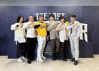 中信兄弟與五月天攜手大巨蛋首次滿座紀錄 動員500人打造移動舞台 一「齊」致敬周思齊！